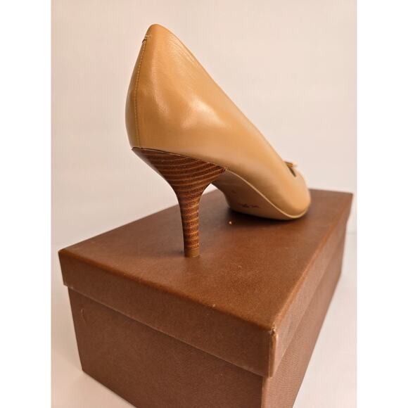 Coach Zan Veg Nap/Semi Mat Calf Pumps - Picture 4 of 11